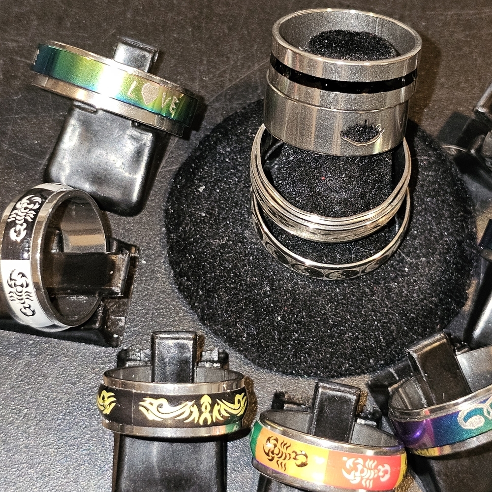 Rings O - Picture 3 of 7